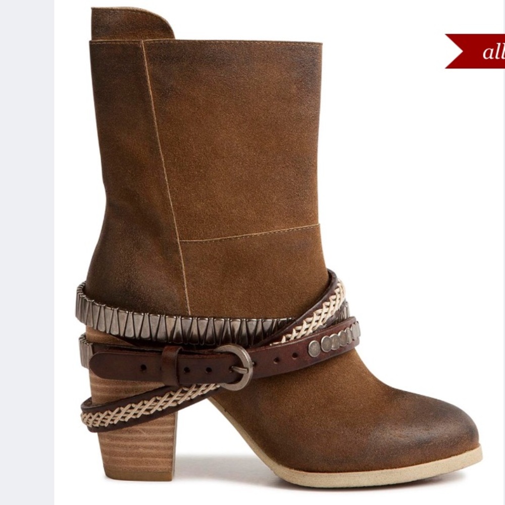Antelope suede tri wrap boots. Sz 38. - Picture 5 of 6